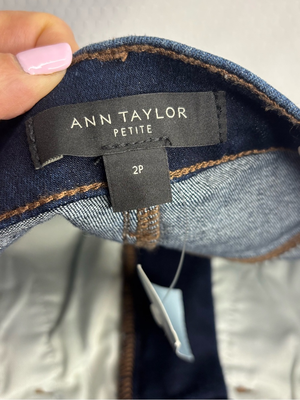 Ann Taylor High-Rise Skinny Jeans in Dark Wash BWT - Picture 6 of 7
